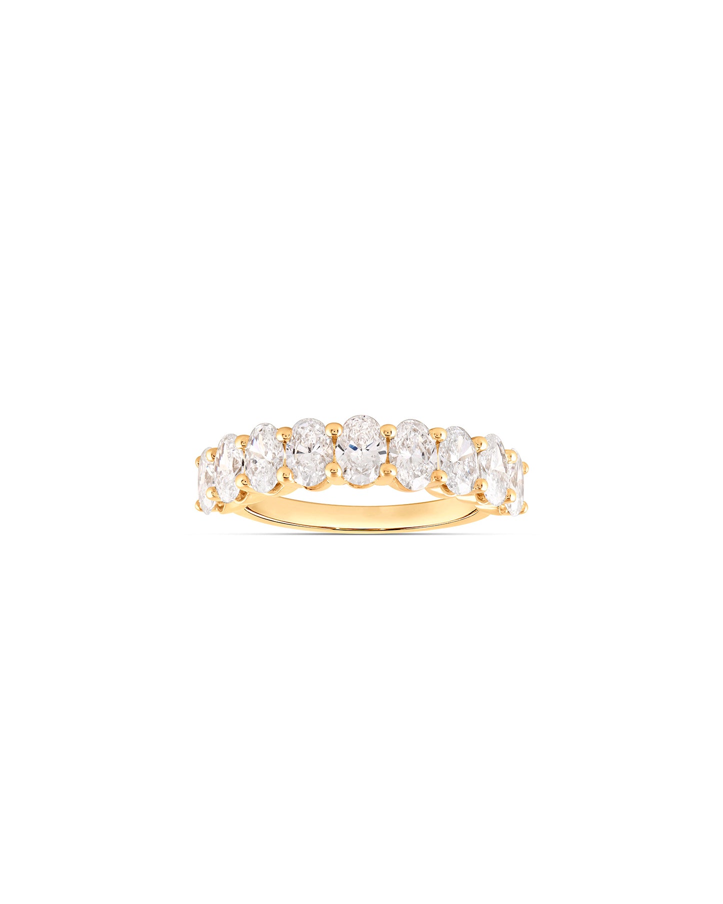Ring - stor - ovalslebet - diamanter - gult guld -